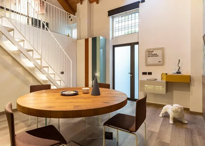 Mav - Design In Porta Romana Apartment
